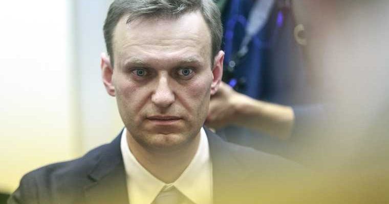 Навальный под подпиской о невыезде