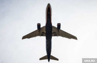 самолет санкт петербург экстренная посадка трещина стекло