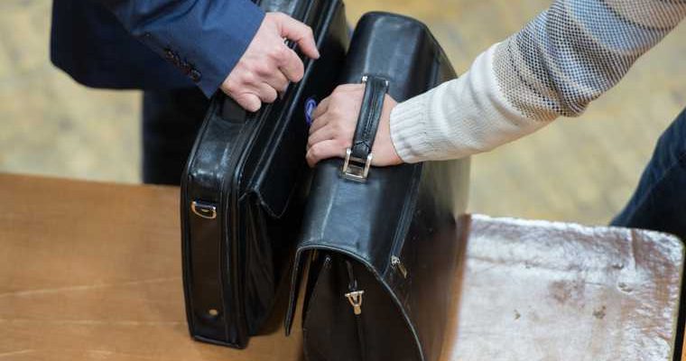 сотрудники аппарата губернатора ЯНАО кадровый конкрус