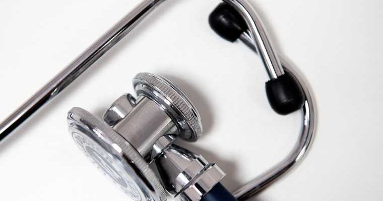 врачи избили бабушку