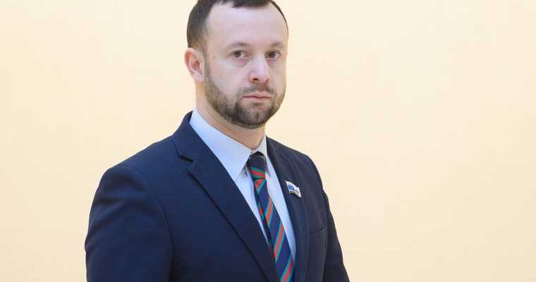 свердловское заксобрание Алексей Коробейников Людмила Бабушкина прокуратура сведения о доходах