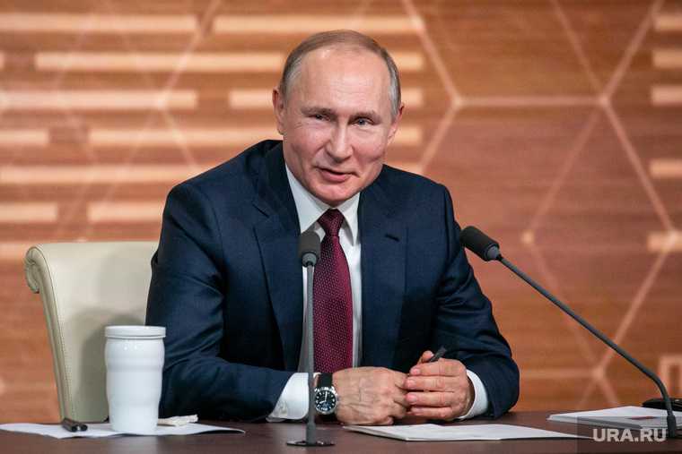 Путин поздравил Байдена с избранием на пост президента