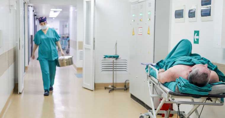 Больницы ЯНАО сокращают койки для пациентов с коронавирусом