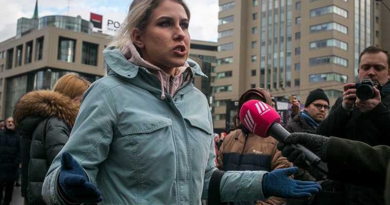 Любовь Соболь видео проникновение в квартиру Алексей Навальный отравление