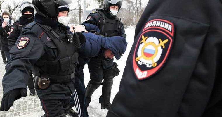 Екатеринбург митинг Навальный задержание