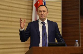 алексей бурнашов депутат госдумы