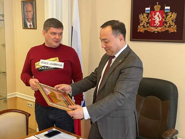 Заместитель Куйвашева получил награду от главы мирового бокса