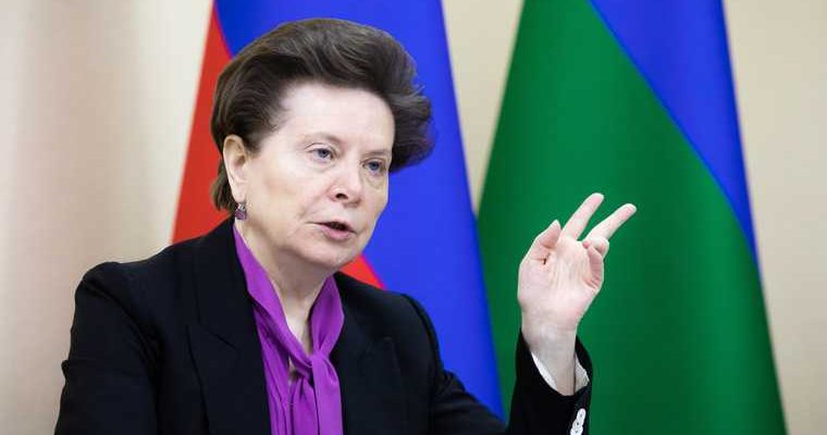 новости хмао комарова заставила поручила извиниться коммунальщиков качество жкх публичные извинения принести извинения жителям югры хм