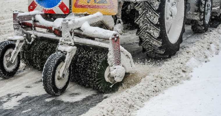 новости хмао уборка снега грязные дороги очистка снега с дорог югры хм