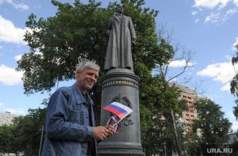 реакция Феликс Дзержинский ВКЧ здание ФСБ Лубянская площадь лубянка