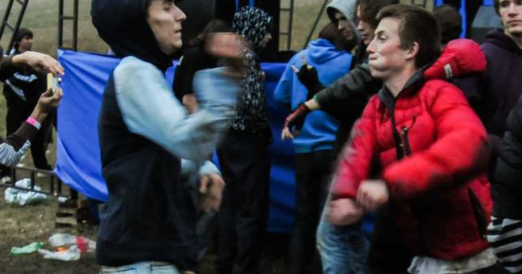 грузия массовая драка священники прихожане упали с балкона