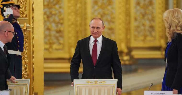 прививка Путина от коронавируса