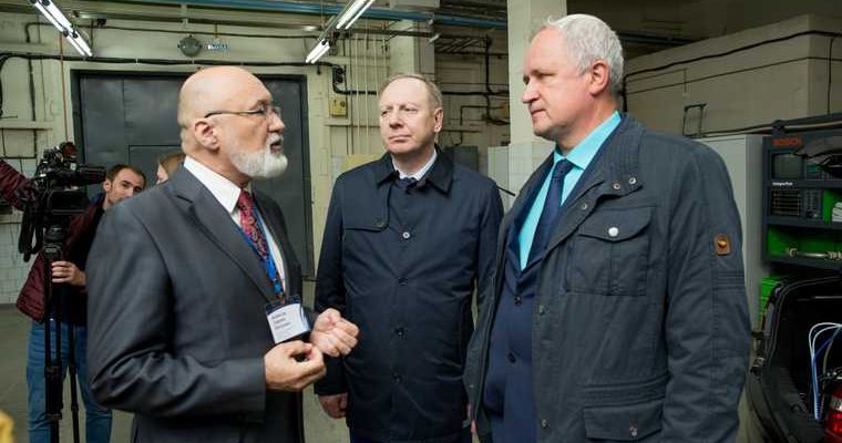 отставка мэра Владимира Цветова Новоуральск Свердловская область