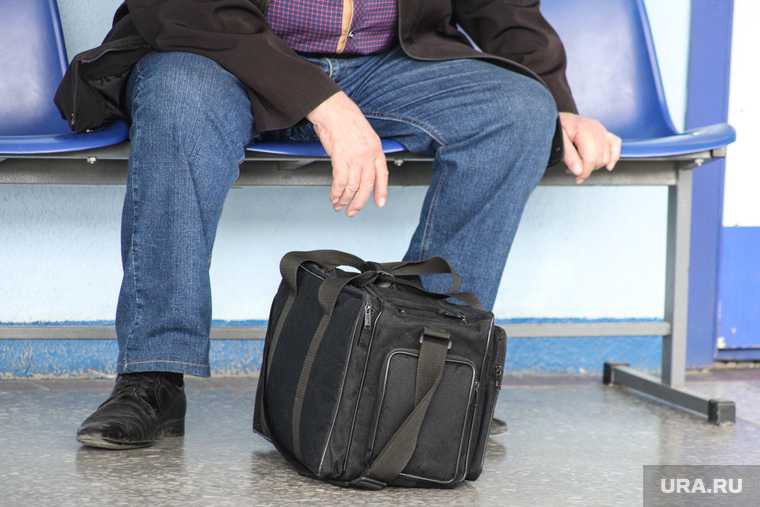 аэропорт Екатеринбург мужчина перепутал сумки полмиллиона рублей