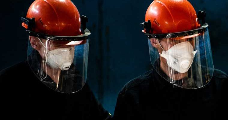 модель Versace в России