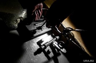 Дело о коррупции генералы МВД суд освободил силовиков Александра Бирюкова Александра Краковского Александр Брянцева злоупотребление полномочиями перевод на домашний арест