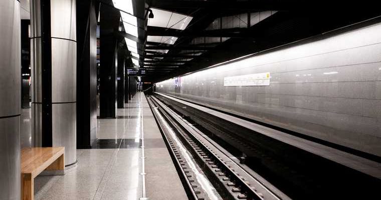 сломалось метро