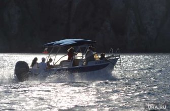 прогулочное судно