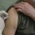 Минздрав ввел новые правила вакцинации пенсионеров от COVID